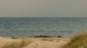 مشهد مم فيلم أجورا