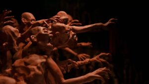 «لعبة الخلق»