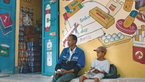 فيلم «القرية المجاورة للجنّة»، (2024)