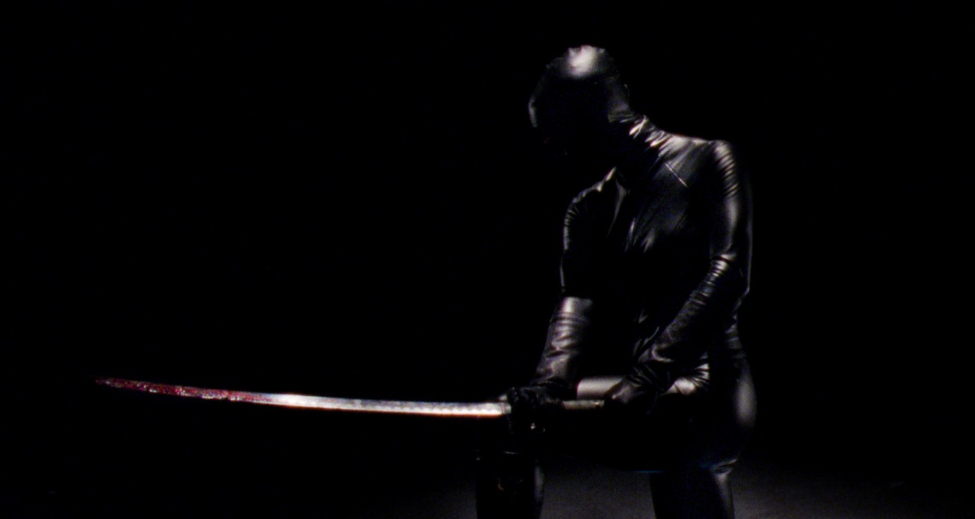 انعكاس في ألماسة ميتة