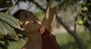 «صمّاء».. رسالة حبّ مُخرجة إلى أختها