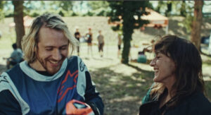 «إجازة ليوم واحد»... فيلمًا خارج المهرجان