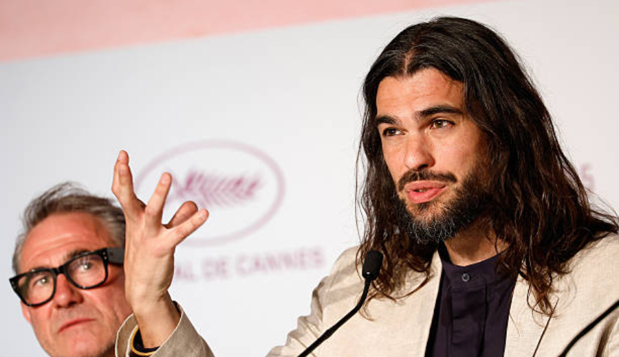 أوليفر لاكس عن فيلم «Sirat»: تأمل سينمائي في الوجع والبحث