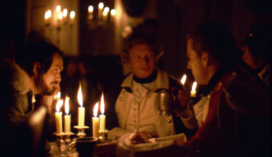 الضوء كراوٍ صامت: حين يتقمّص النور دور البطولة في السينما