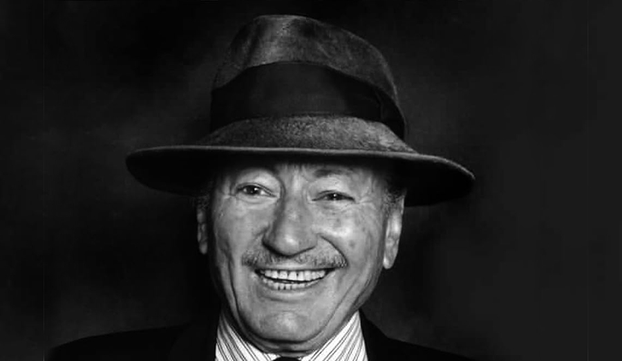 محمد الأخضر حمينة... نهاية تليق بشاعر الصورة