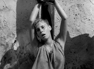 صمت يلف نفوسًا صاخبة.. عن الوقوع في حب بيرغمان