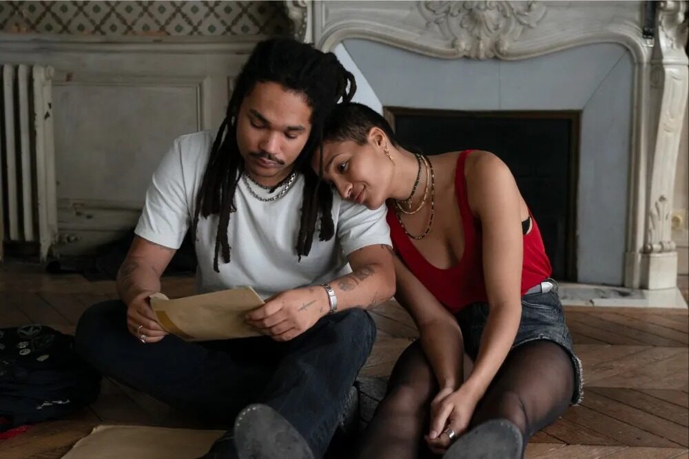 "أب، أم، أخت، أخ".. حكايات طيبة عن العائلة 