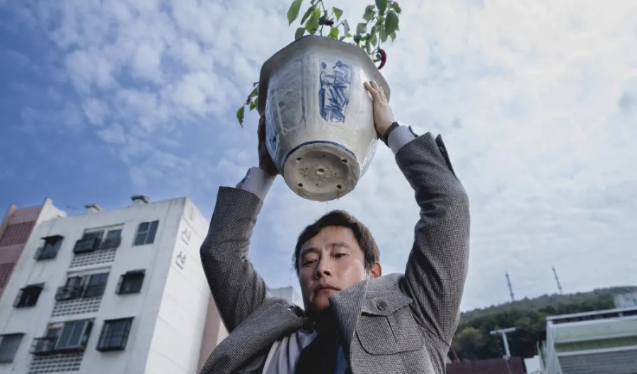 بارك تشان-ووك... «لا خيار آخر» سوى العنف