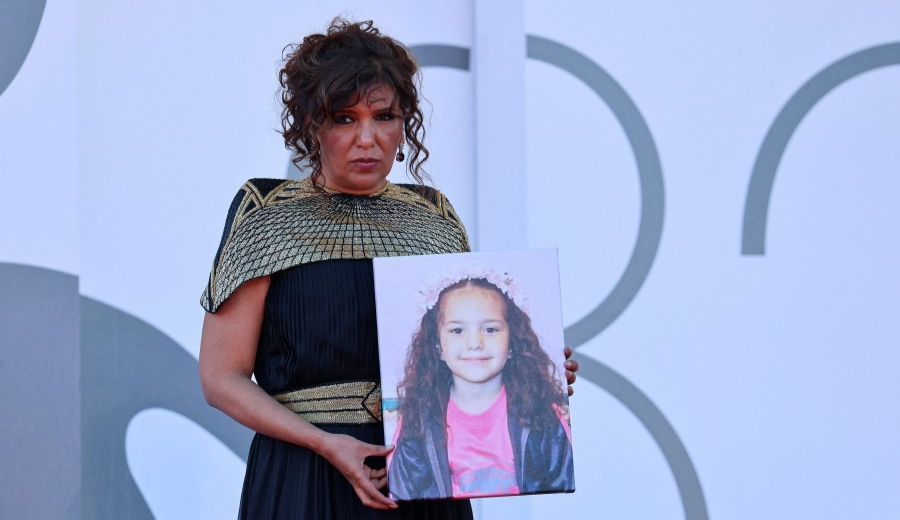 هل تخاطب كوثر بن هنية الجمهور الغربي أم العربي في «صوت هند رجب»؟