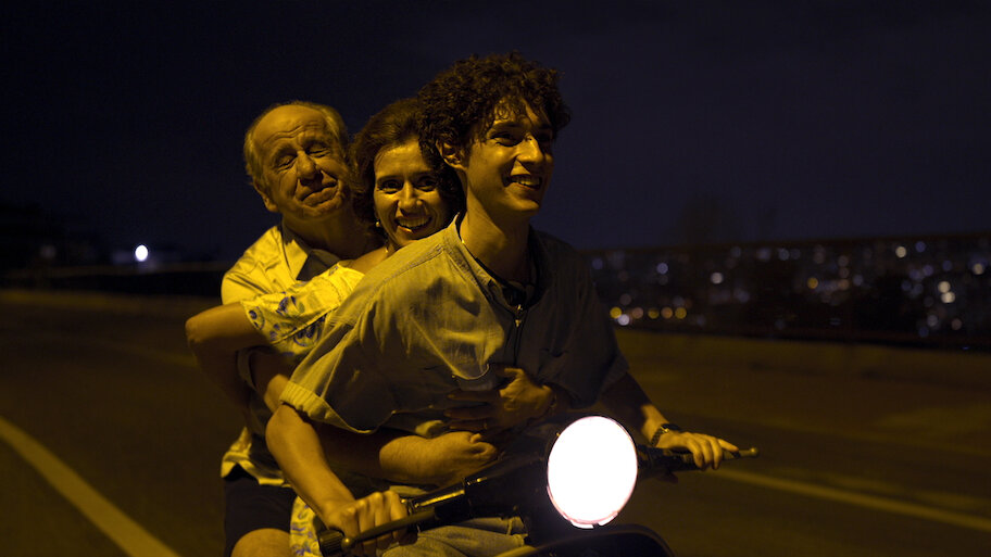 يد الرب The Hand of God (2021) 