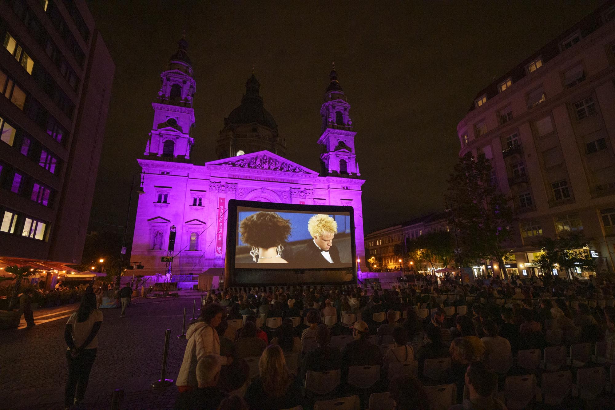 السينما في الساحة