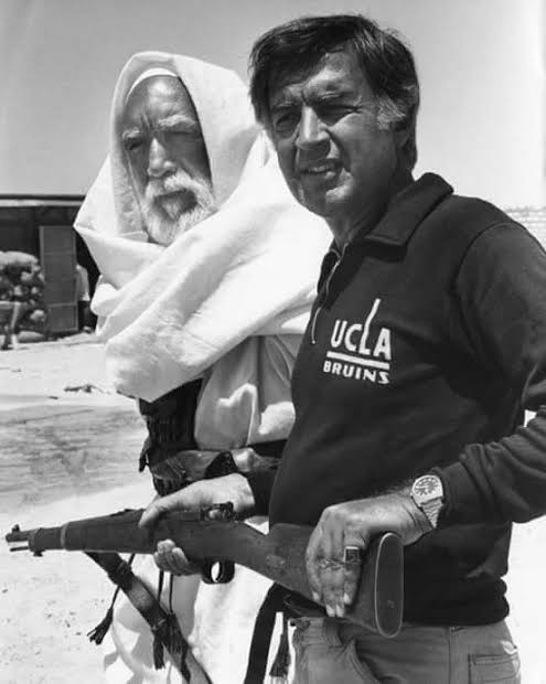 مصطفى العقاد مع أنتونى كوين في كواليس «أسد الصحراء»(1981) 