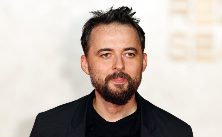 هل جسَّد أبو بكر شوقي قصة حياة والديه في «القصص»؟