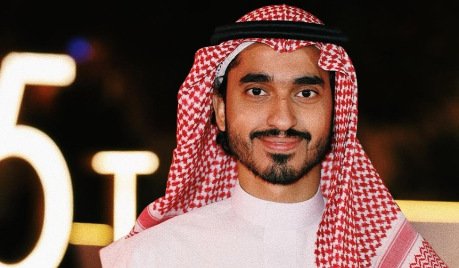 أيهما أصعب: الكوميديا أم الدراما؟ المخرج عبد الله بامجبور يجيب