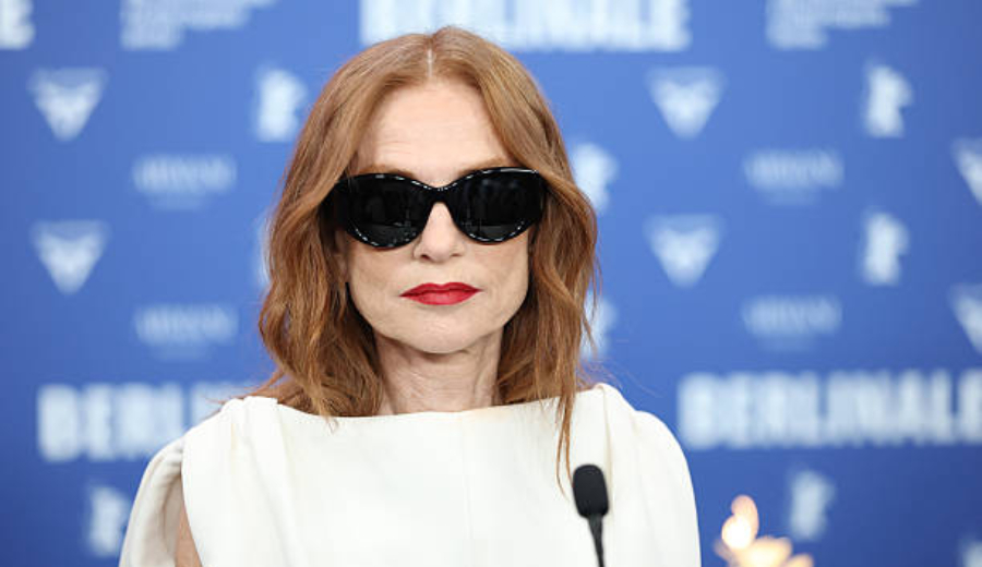 إيزابيل أوبير: «الكونتيسة الدموية» مغامرة تتجاوز حدود التمثيل التقليدي