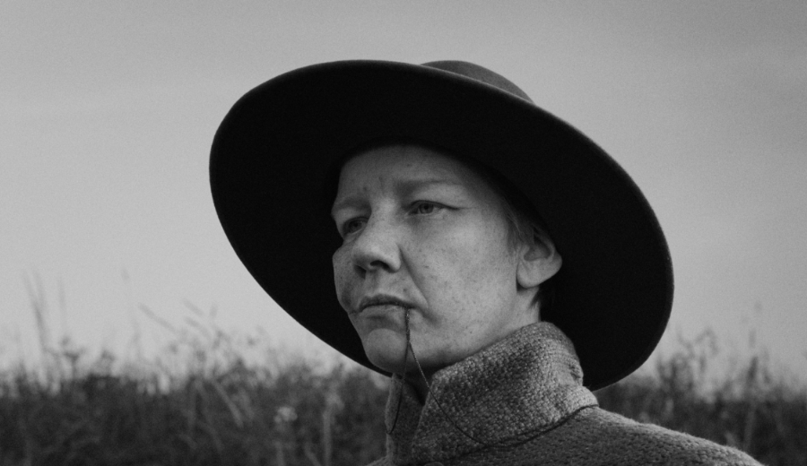 «روز»… ماركوس شلينزر يضع الجسد في مواجهة السلطة