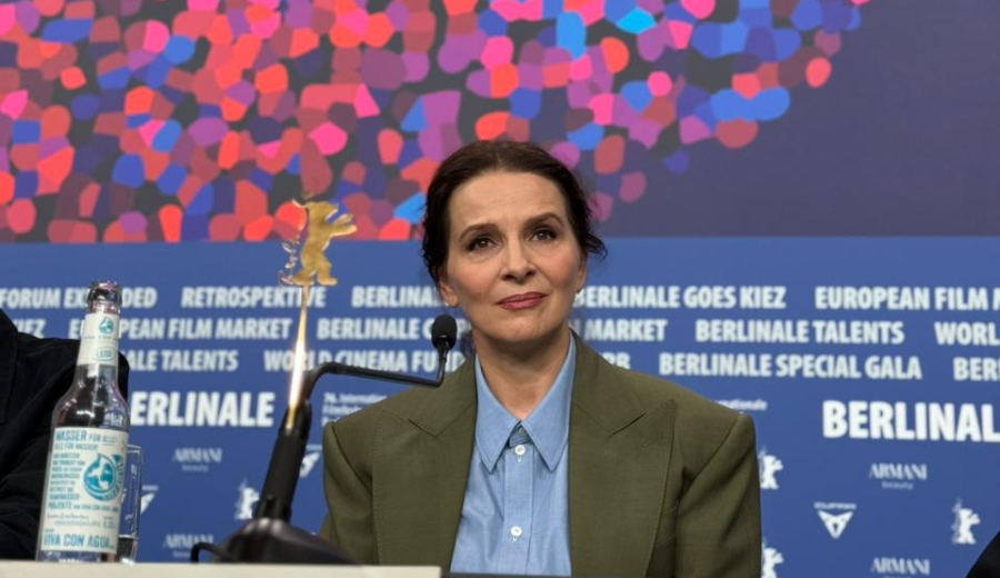 جولييت بينوش: «ملكة عند البحر» يجسد إحساس الضياع بين جيلين