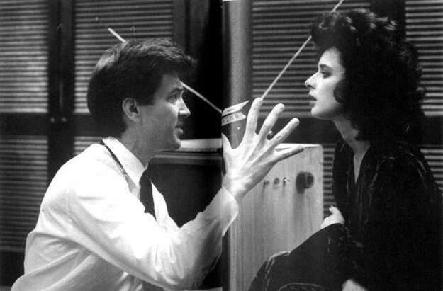 ديفيد لينش وإيزابيلا روسيليني أثناء عرض بلو فيلفيت (1986)