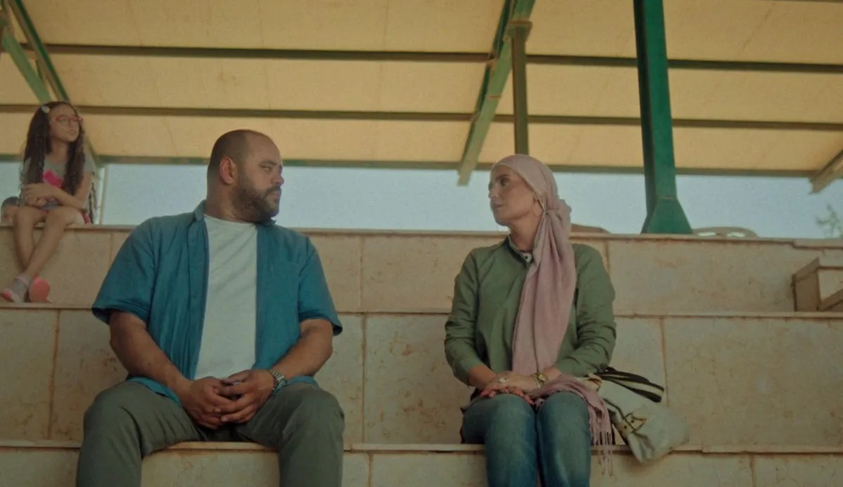 «مشاكل داخلية 32B»