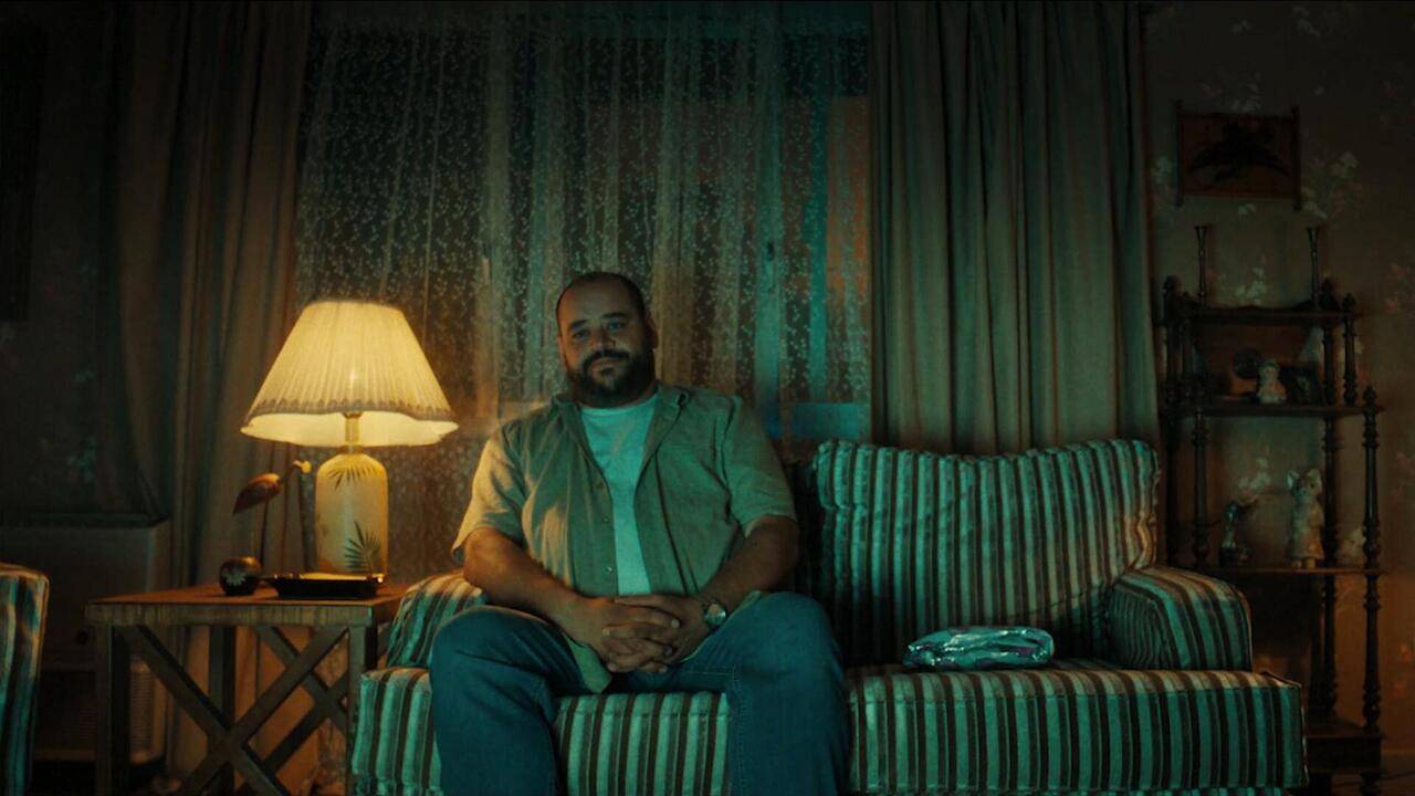 «مشاكل داخلية 32B»